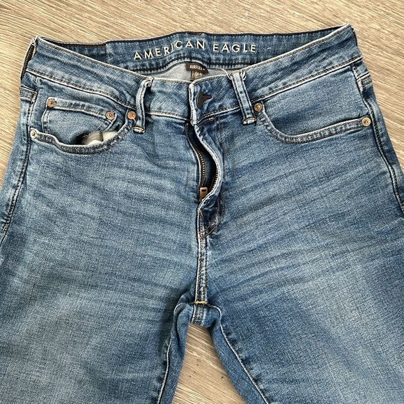American Eagle Outfitters Men’s Light Wash 32x 36 Slim Straight Jeans - Picture 4 of 6